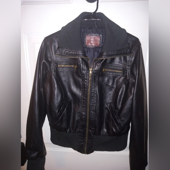 Black faux leather B.B. Winter 4 Pocket Jacket , Excellent Like New 🖤 ❄️ - Picture 1 of 13